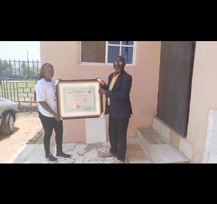 Halal Certification Authority Secretary General Dr Ajani Sakirdeen presents #HalalCertificate and Label order to Bodyplant Nature Resources Limited. A confirmation that their product and process is #Halal Compliant
#HalalCertified #HalalBusiness #BuyHalal Halal Certification Authority Secretary General Dr Ajani Sakirdeen presents #HalalCertificate and Label order to Bodyplant Nature Resources Limited. A confirmation that their product and process is #Halal Compliant
#HalalCertified #HalalBusiness #BuyHalal