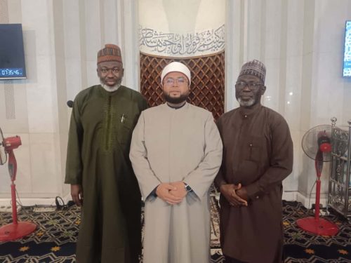 With Imam AbdulKareem Al Makki - Imam of Sultan Salahuddin bn AbdulAzeez Shah Mosque (Blue Mosque) Shah Alam with HCA representatives